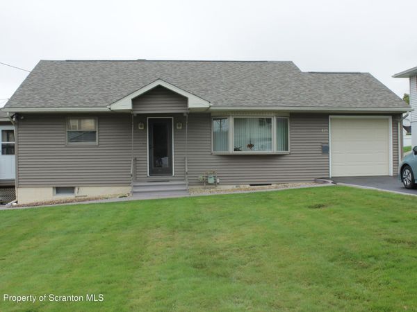 825 Scott Road , Dickson City, PA 18519