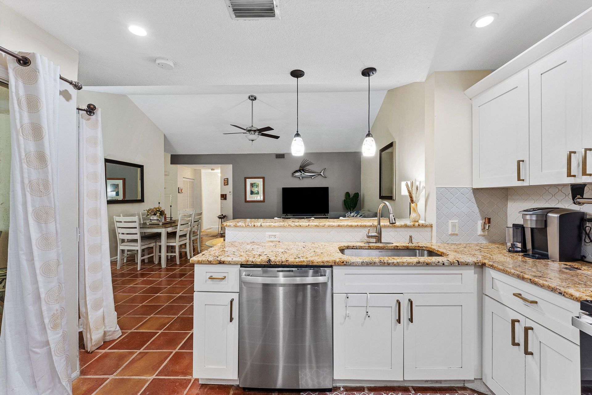 6662 Via Regina, Boca Raton, FL 33433 Photo