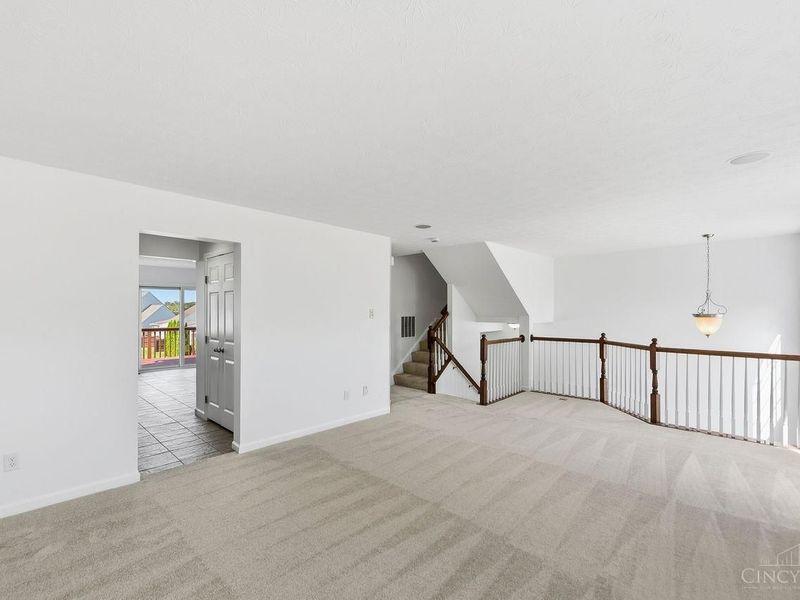 7471 Victoria Falls Avenue, Deerfield Township, OH 45039 Photo 4