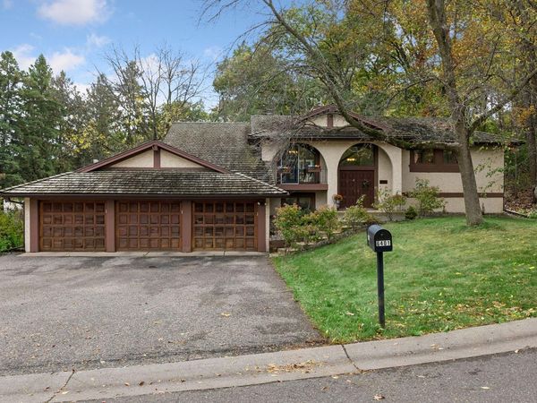 6401 Timber Ridge , Edina, MN 55439