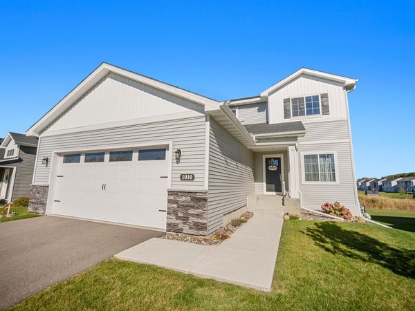 1010 Triumph Trail NE, Isanti, MN 55040