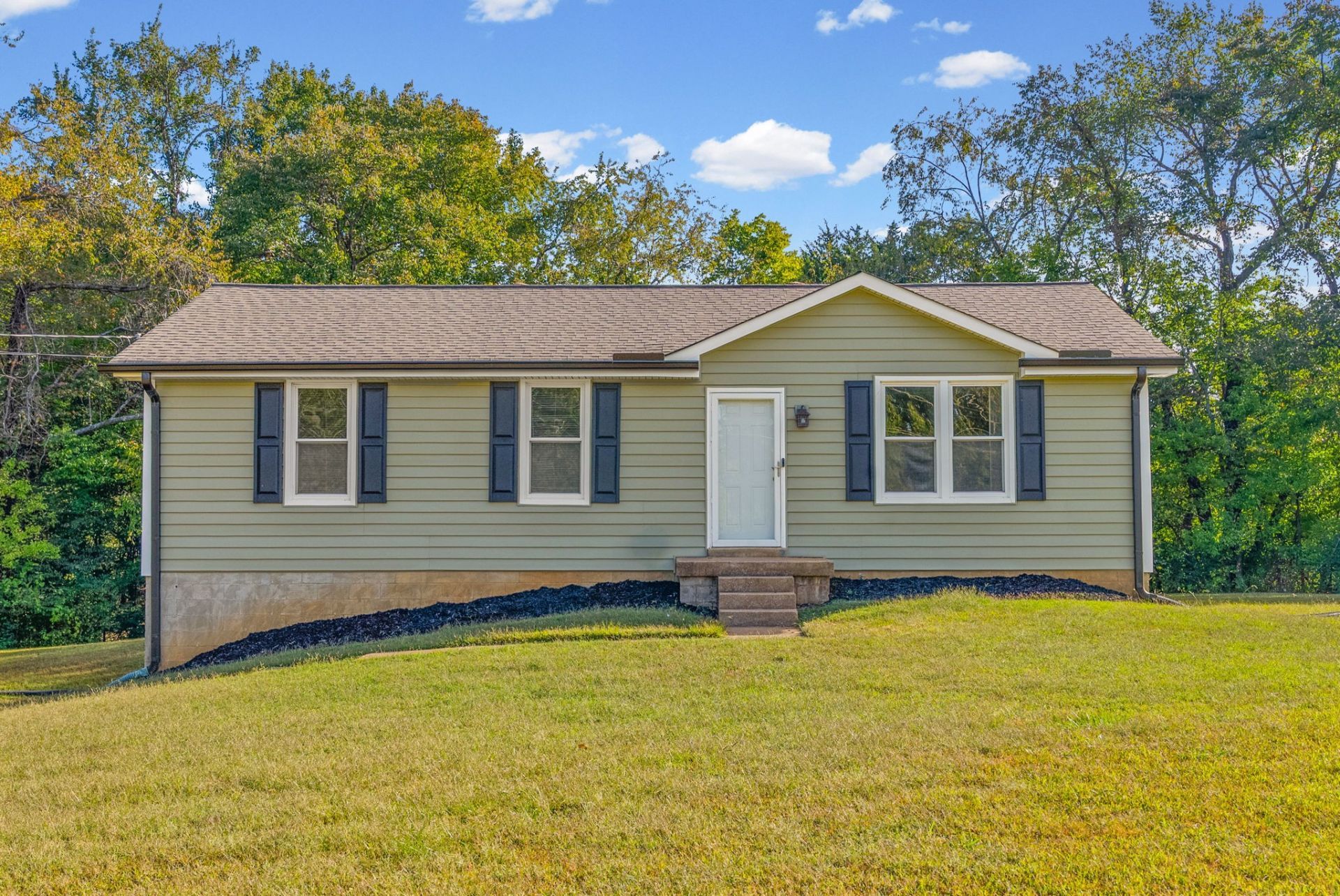 303 Carla Ct  Clarksville, TN 37043