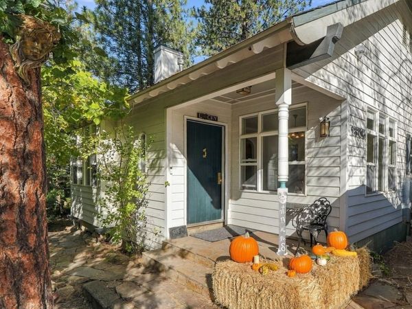 1306 S Center Dr, Spokane Valley, WA 99212