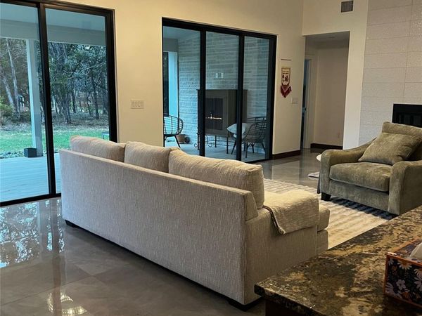630 Cole DR , Liberty Hill, TX 78642
