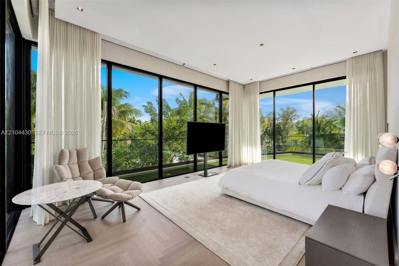 360 Harbor Ln , Key Biscayne, FL 33149 Photo