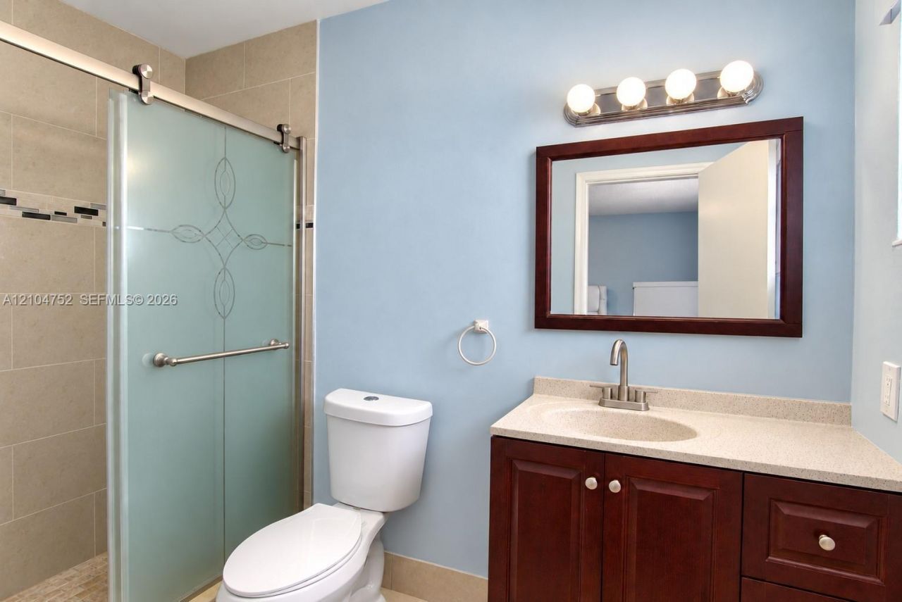 412 S Luna Ct, Unit 9, Hollywood, FL 33021 Photo