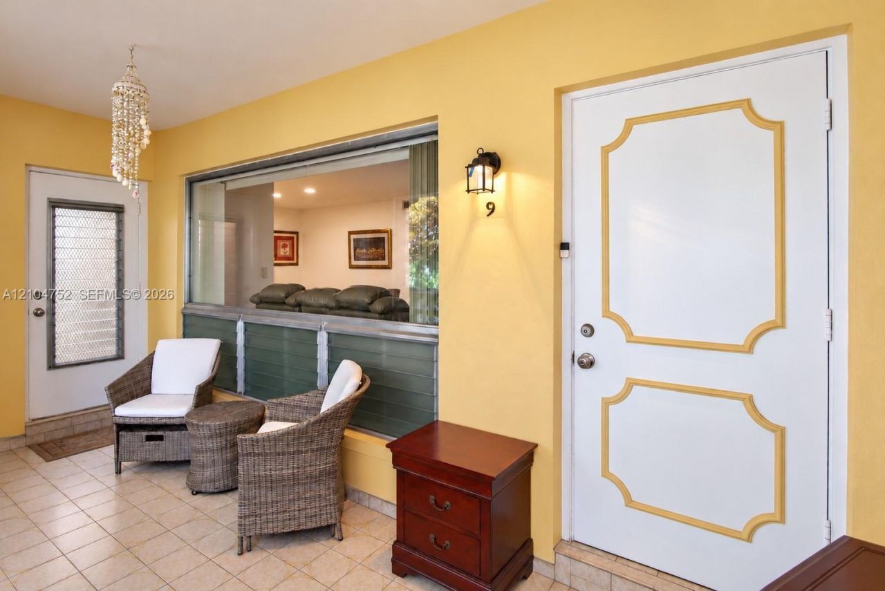 412 S Luna Ct, Unit 9, Hollywood, FL 33021 Photo