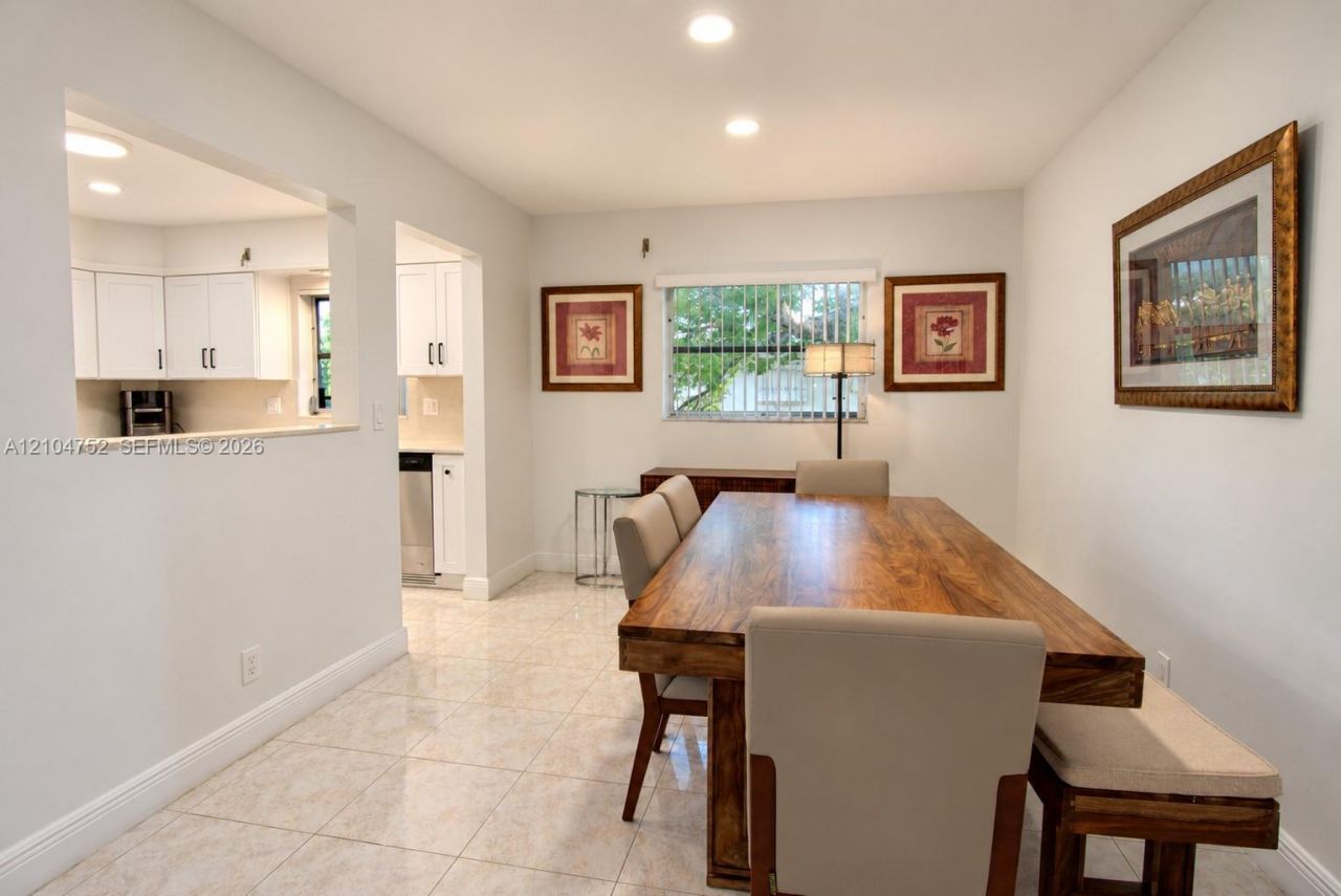 412 S Luna Ct, Unit 9, Hollywood, FL 33021 Photo