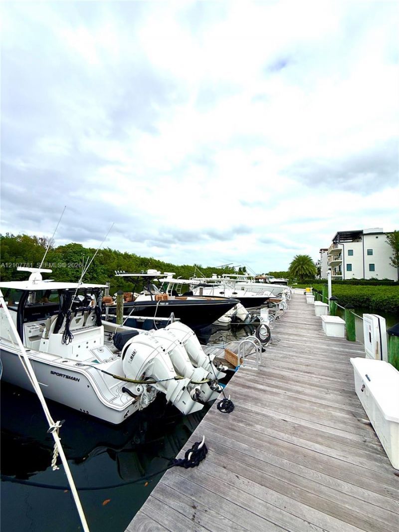 6200 SW 152nd St, Palmetto Bay, FL 33157 Photo