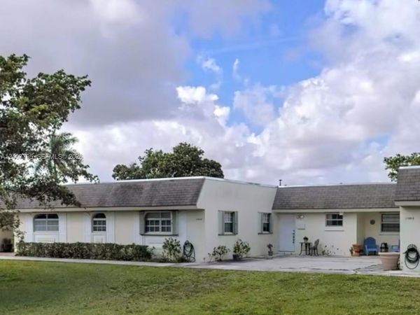 17084 SW 112th Ct , Unit V3142, Miami, FL 33157