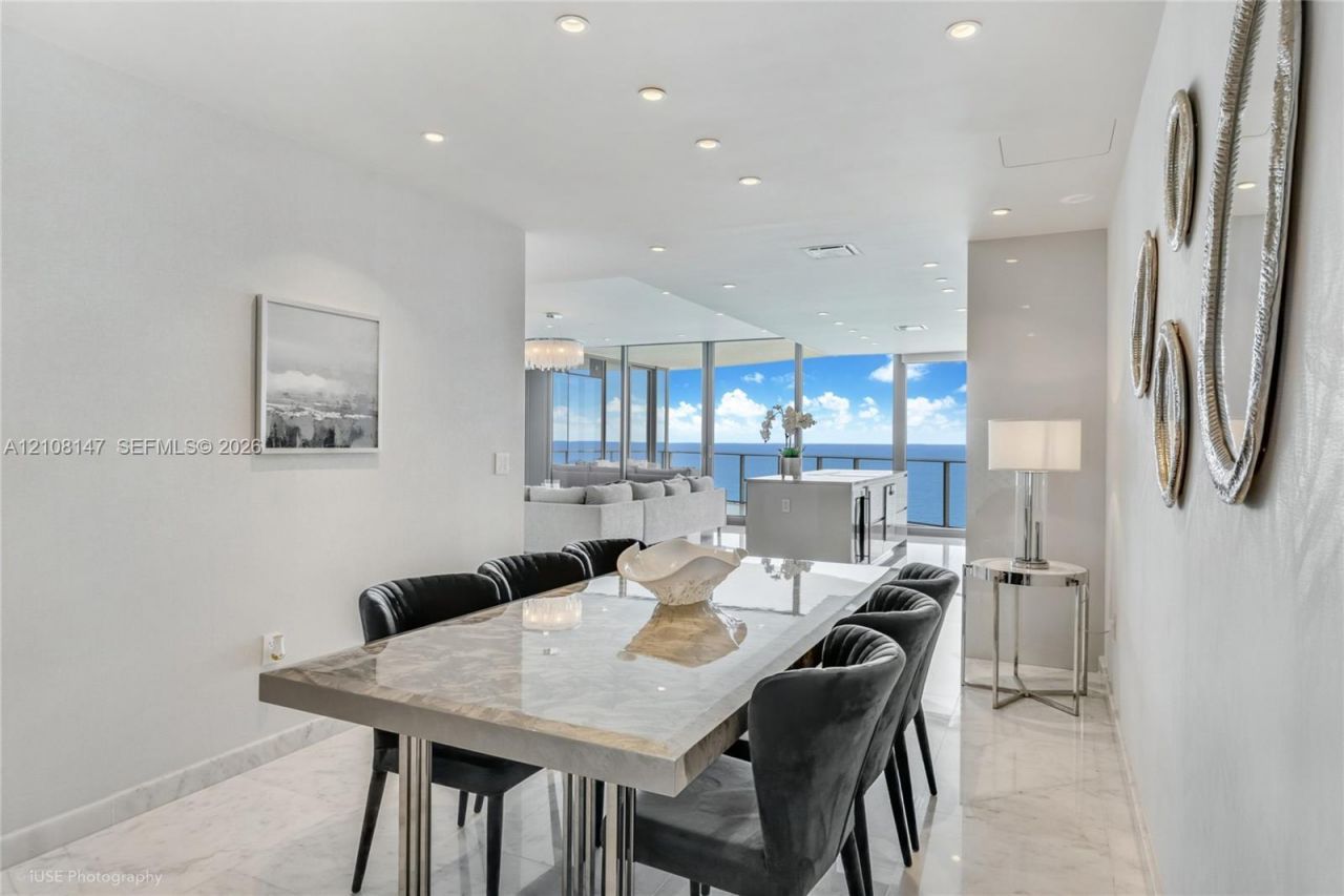15701 Collins Ave , Unit 902, Sunny Isles Beach, FL 33160 Photo