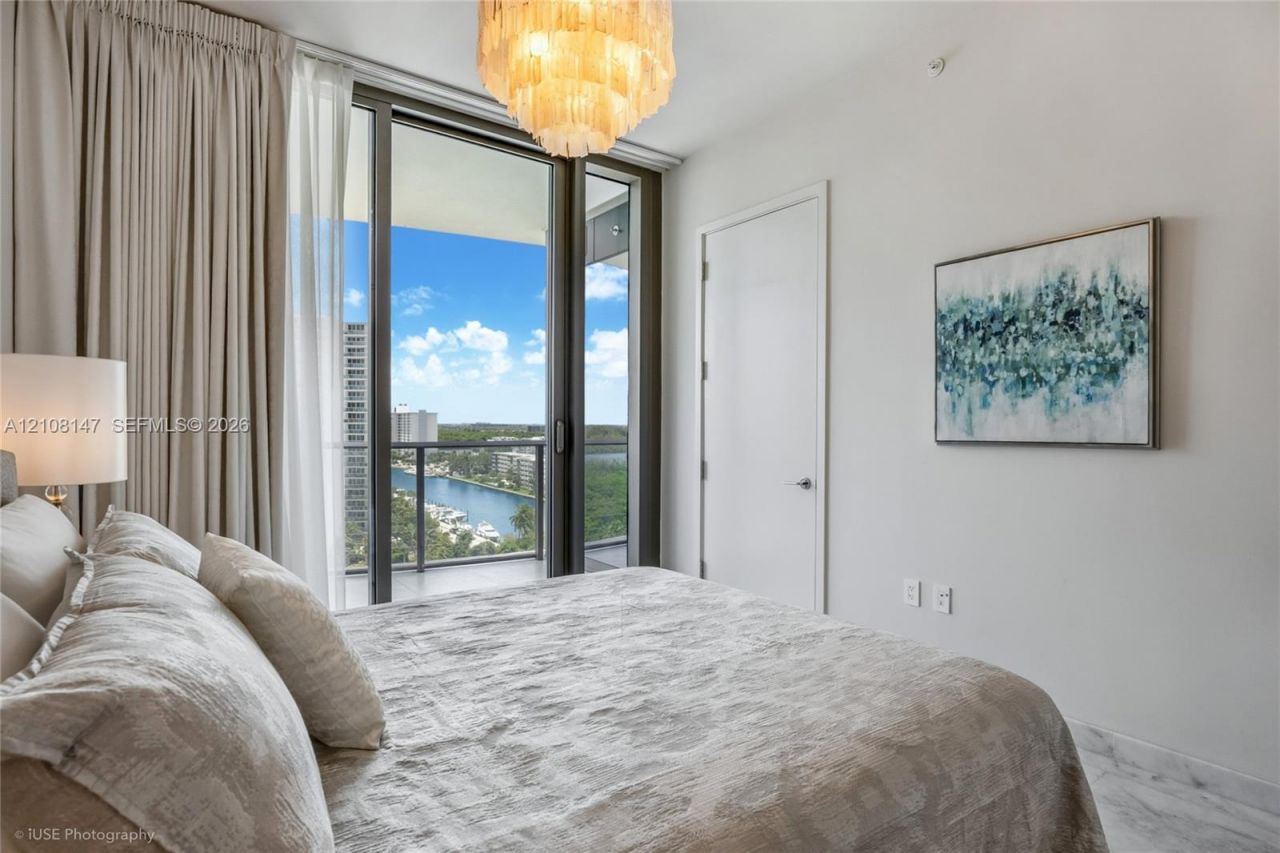 15701 Collins Ave , Unit 902, Sunny Isles Beach, FL 33160 Photo