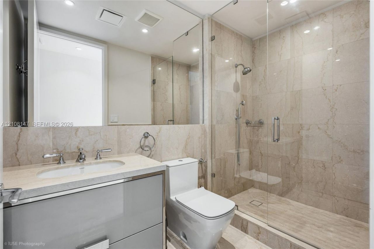 15701 Collins Ave , Unit 902, Sunny Isles Beach, FL 33160 Photo
