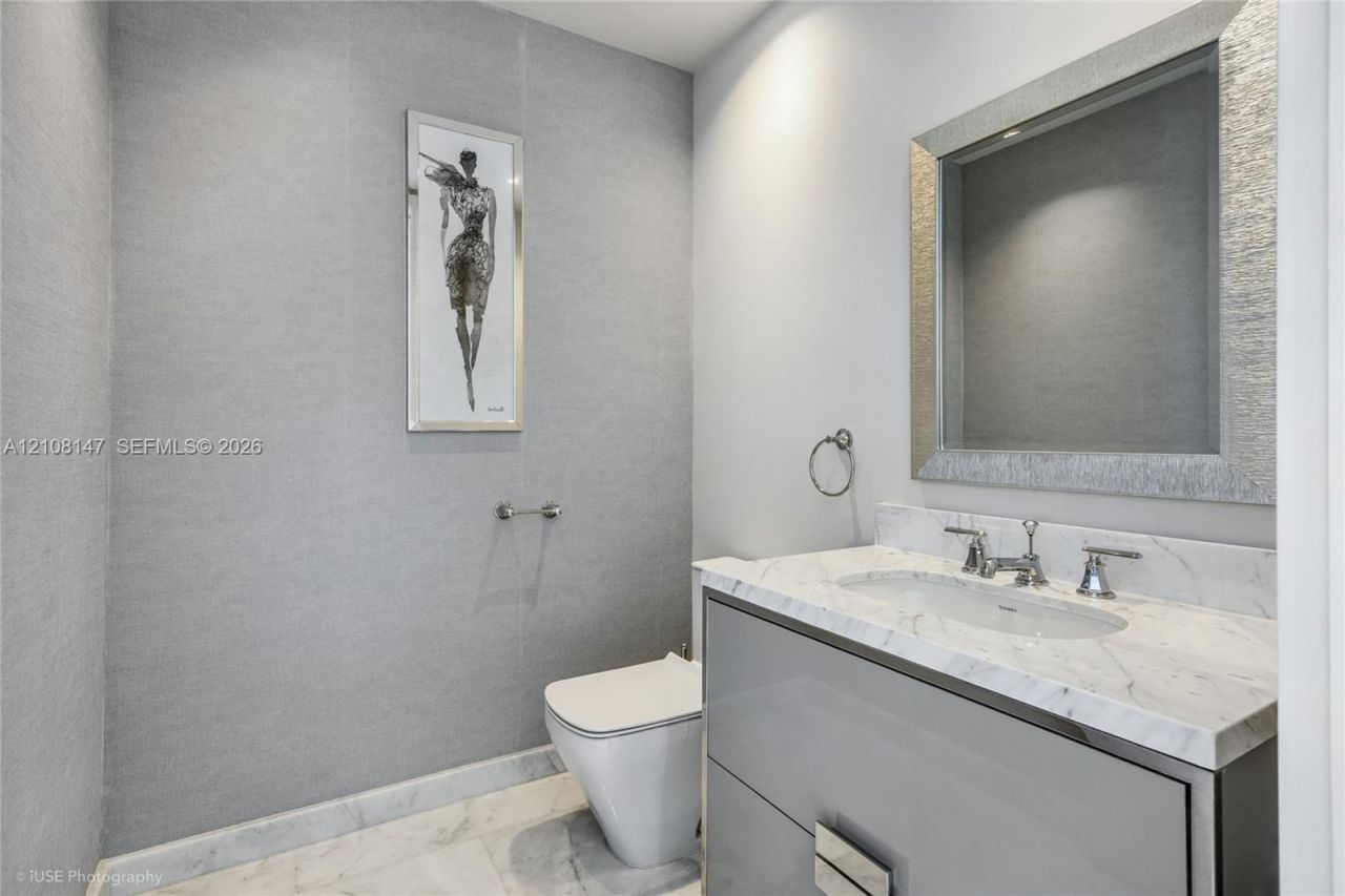 15701 Collins Ave , Unit 902, Sunny Isles Beach, FL 33160 Photo