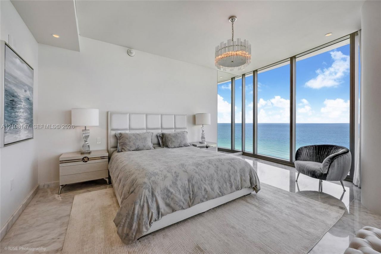 15701 Collins Ave , Unit 902, Sunny Isles Beach, FL 33160 Photo