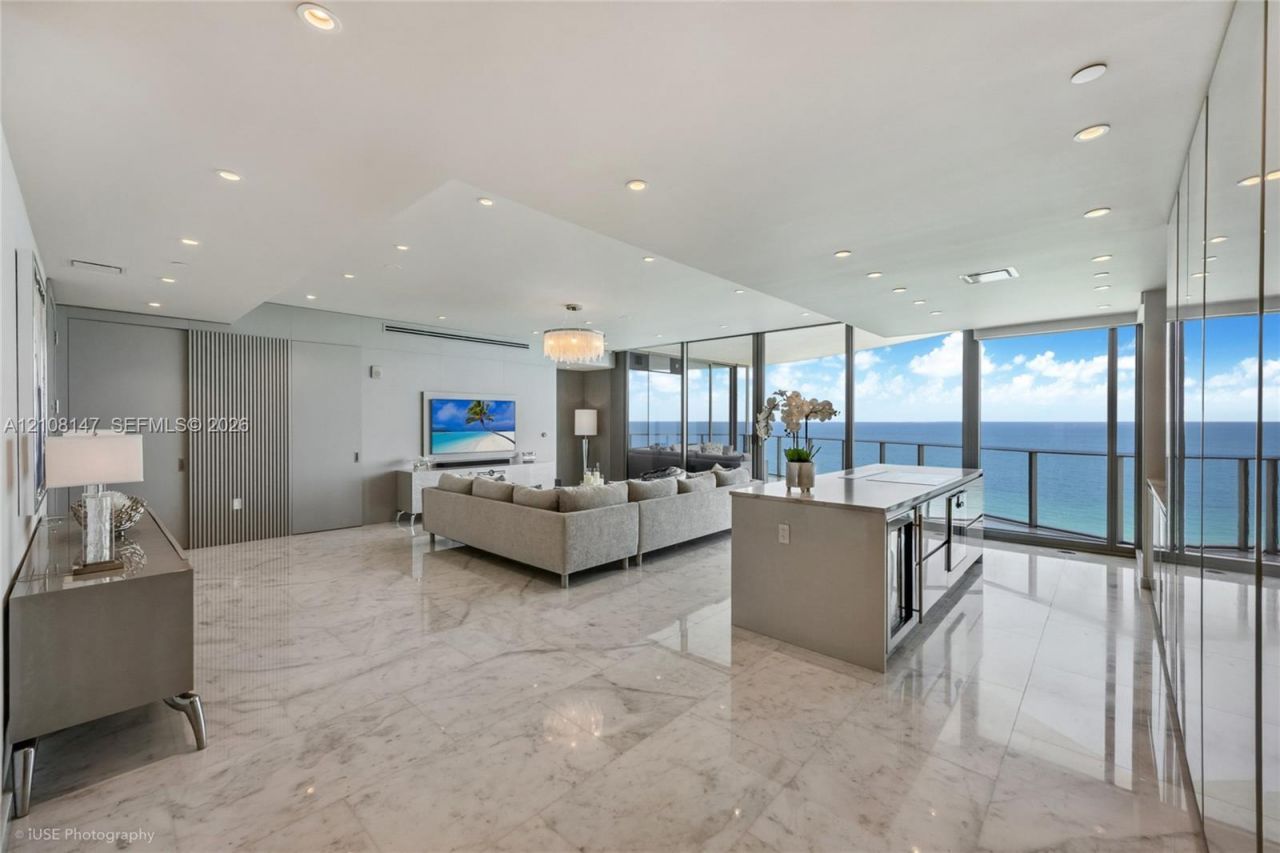 15701 Collins Ave , Unit 902, Sunny Isles Beach, FL 33160 Photo