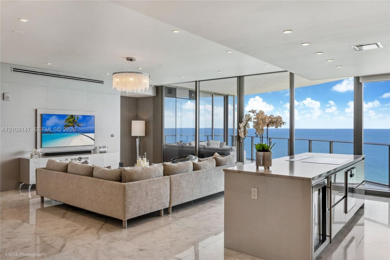 15701 Collins Ave , Unit 902, Sunny Isles Beach, FL 33160 Photo