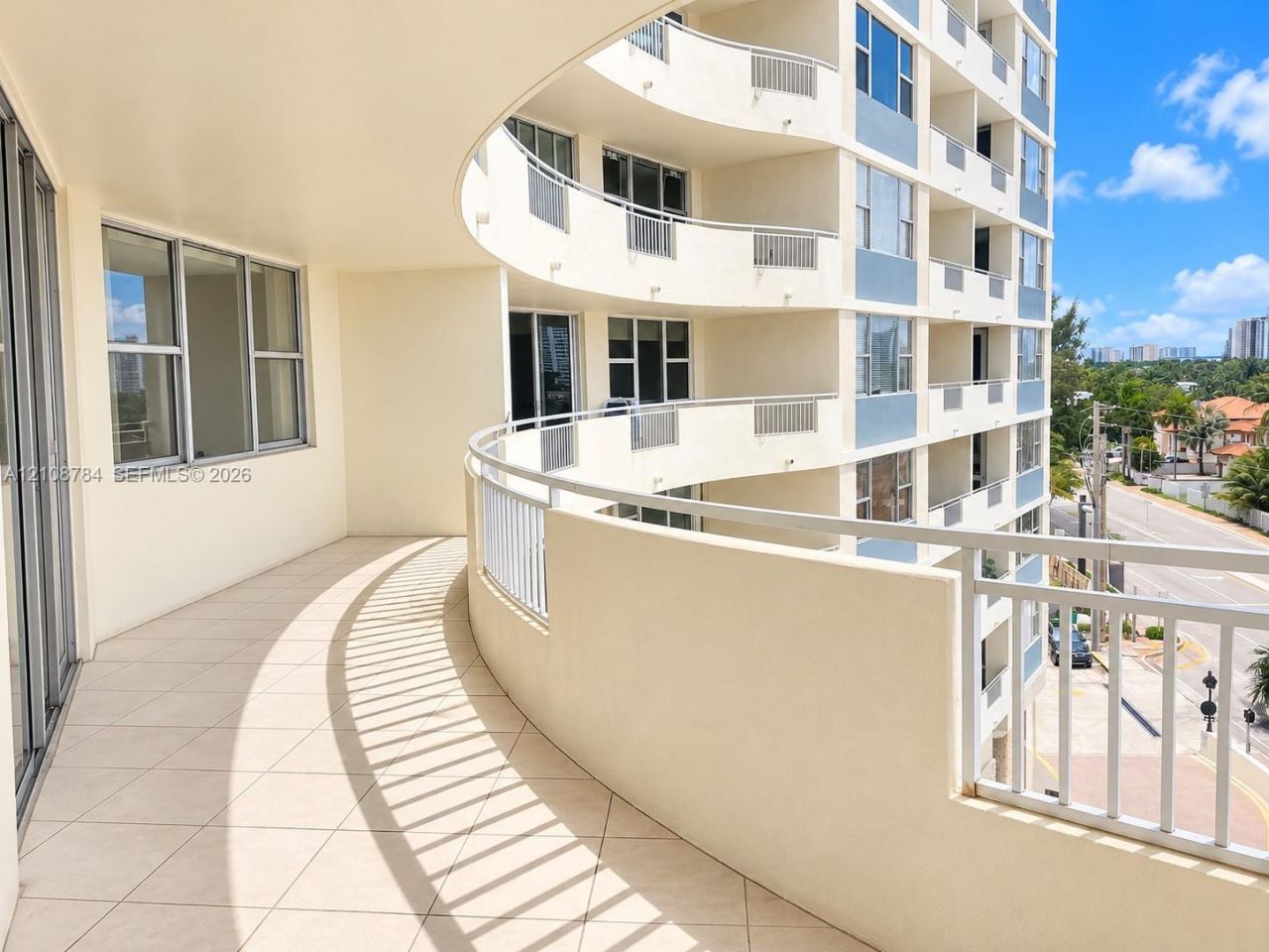 3180 S Ocean Dr , Unit 520, Hallandale Beach, FL 33009 Photo