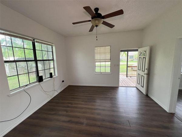 504 East ST, Thrall, TX 76578
