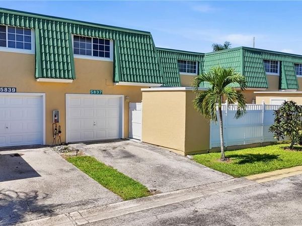 5837 Whiting CT , FORT MYERS, FL 33919