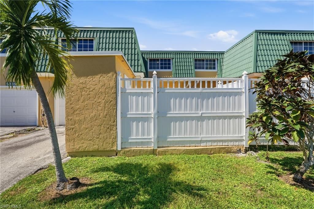 5837 Whiting Ct , Fort Myers, FL 33919 Photo