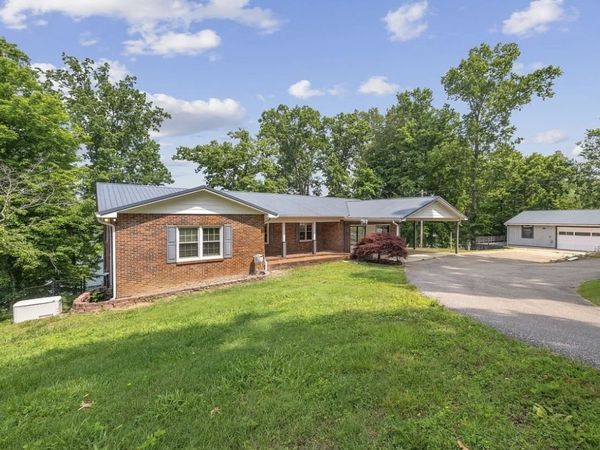 255 Whispering Hills Dr, Dover, TN 37058