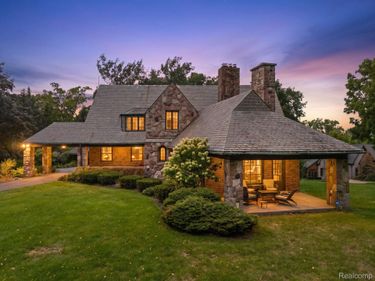 46850 N Territorial Road , Plymouth Township, Mi 48170