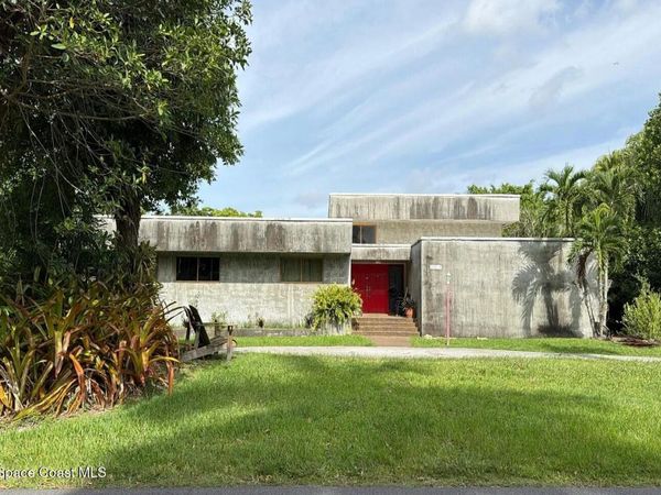 13050 N Calusa Club Drive, Miami, FL 33186