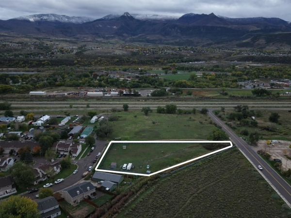 140 Diamond Avenue , Parachute, CO 81635