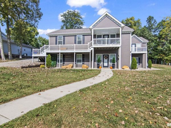110 Ivy Glen Drive, Chatham, IL 62629