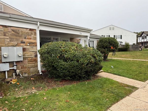 2 Ticonderoga Court , Ridge, NY 11961