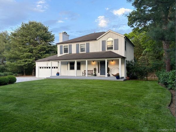 100 Wainscott NW Road , Wainscott, NY 11975
