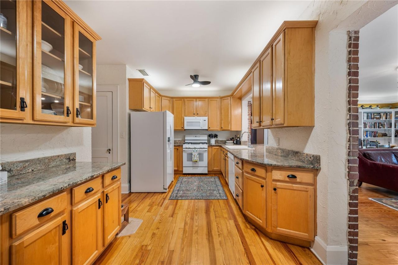 1807 Pawnee Trail, Lakeland, FL 33803 Photo