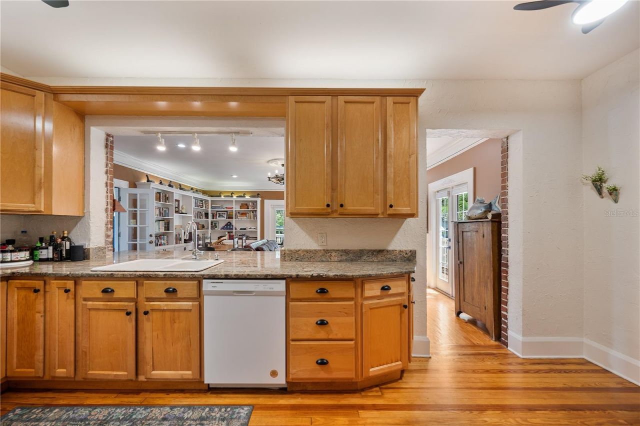 1807 Pawnee Trail, Lakeland, FL 33803 Photo