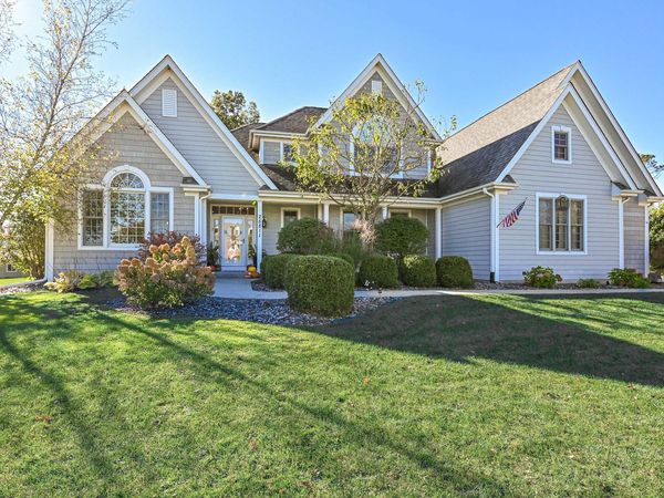 25811 91st St, Salem Lakes, WI 53168