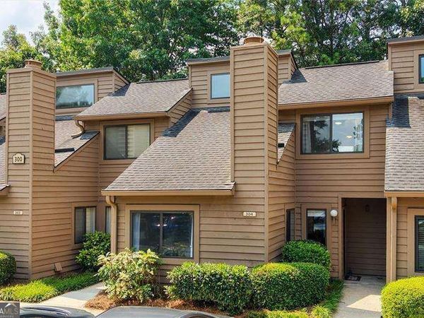 304 Parkaire Crossing, Marietta, GA 30068
