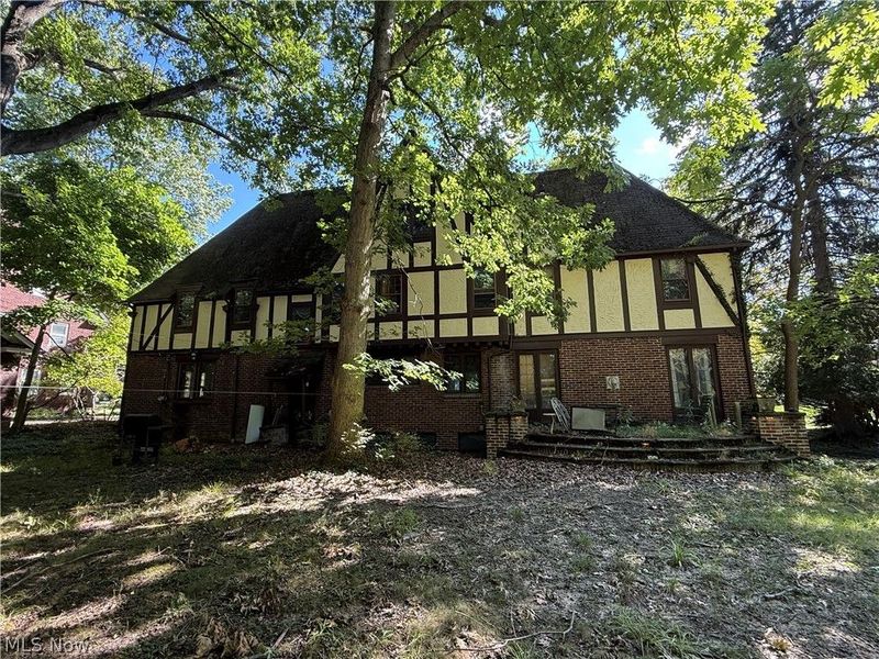 15705 Oakhill Road, East Cleveland, OH 44112 Photo 3
