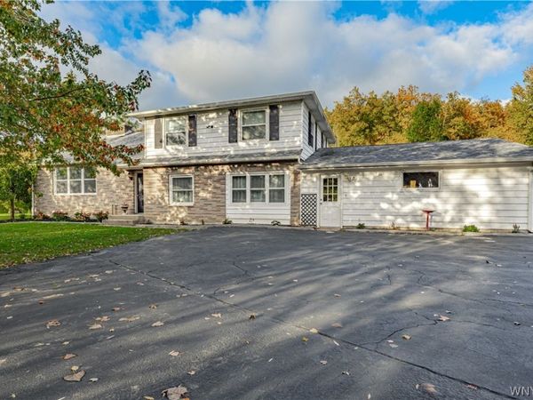 6326 Ward Road , Sanborn, NY 14132