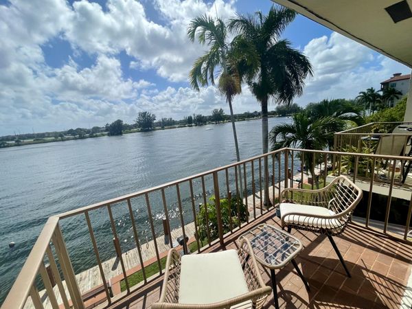 1100 CRYSTAL LAKE Drive, Unit 207, Deerfield Beach, FL 33064