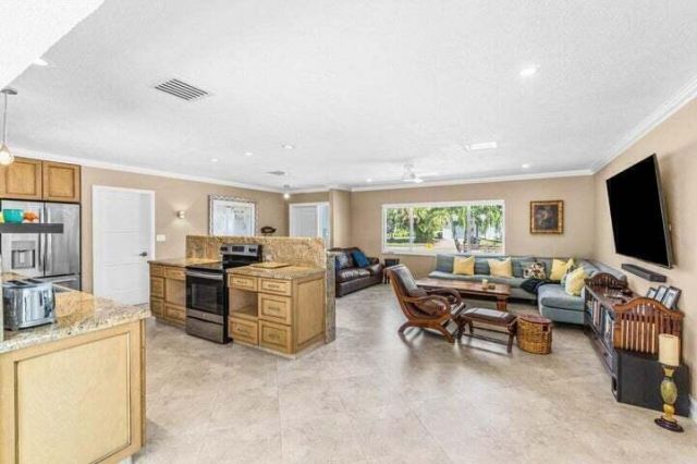 653 NW 10th Court, Boca Raton, FL 33486 Photo
