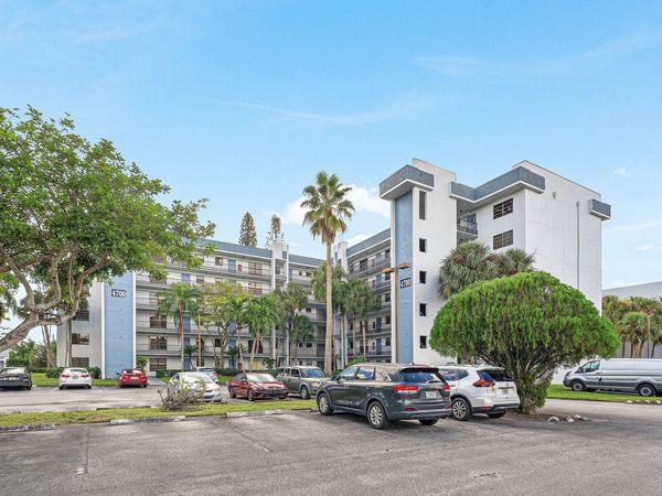 4700 Lucerne Lakes Blvd W, Unit 306, Lake Worth, FL 33467