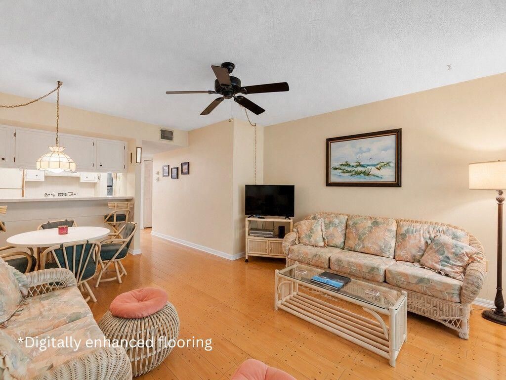 835 18th Street, Unit 206, Vero Beach, FL 32960 Photo