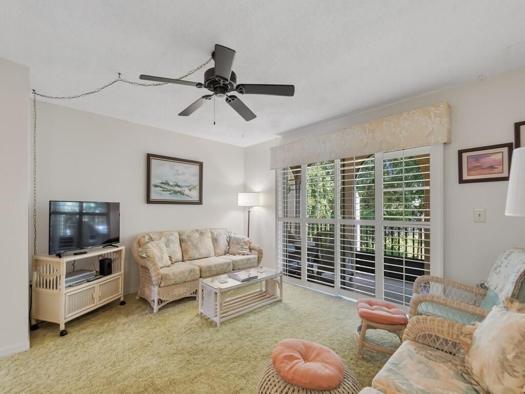 835 18th Street, Unit 206, Vero Beach, FL 32960 Photo