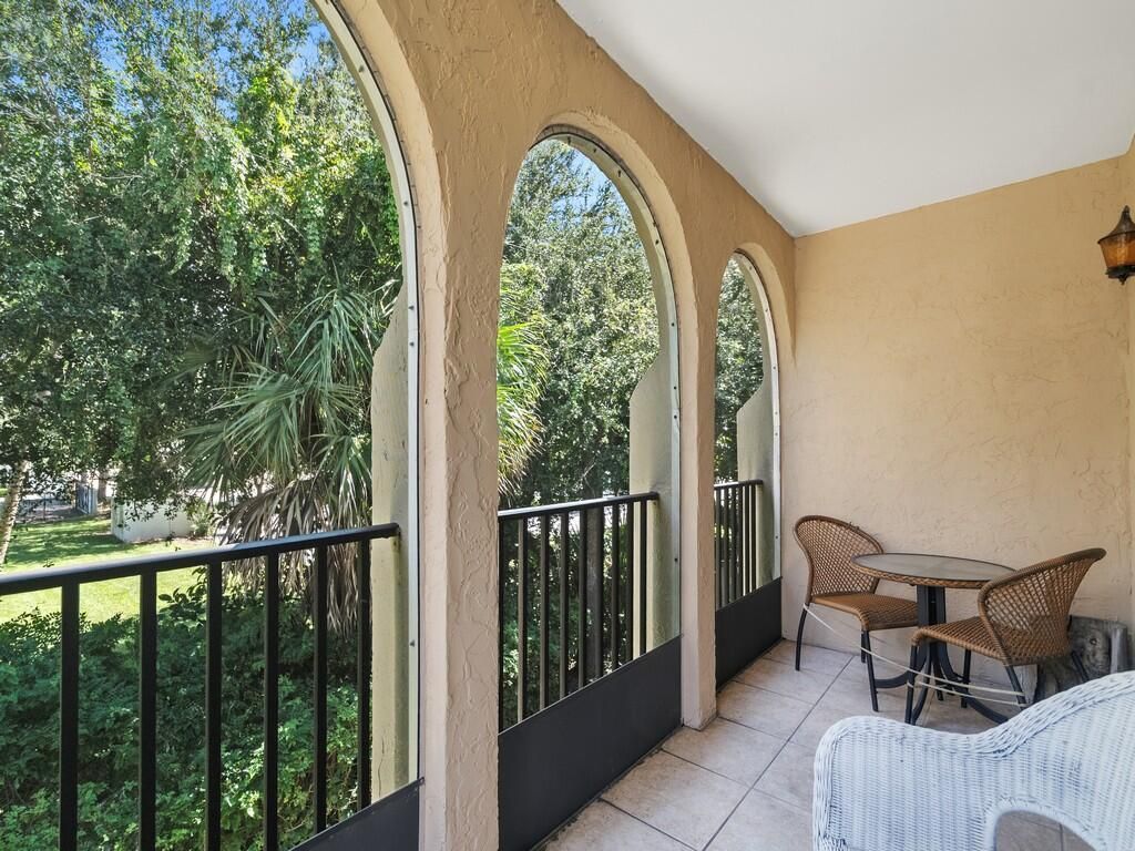 835 18th Street, Unit 206, Vero Beach, FL 32960 Photo