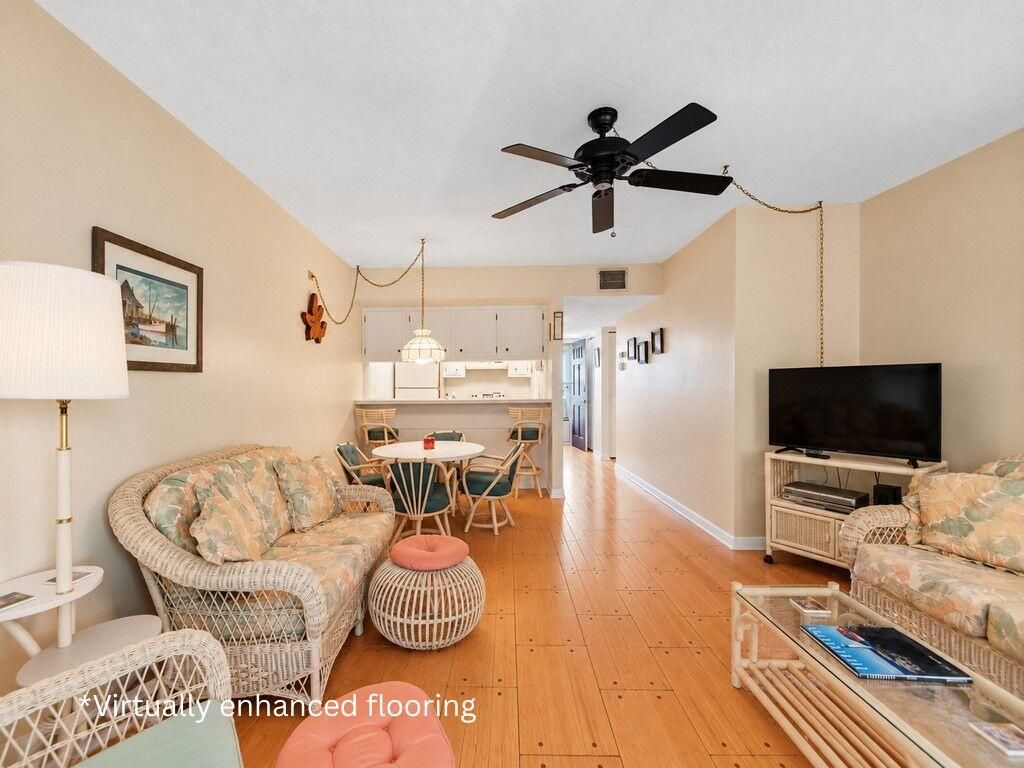835 18th Street, Unit 206, Vero Beach, FL 32960 Photo