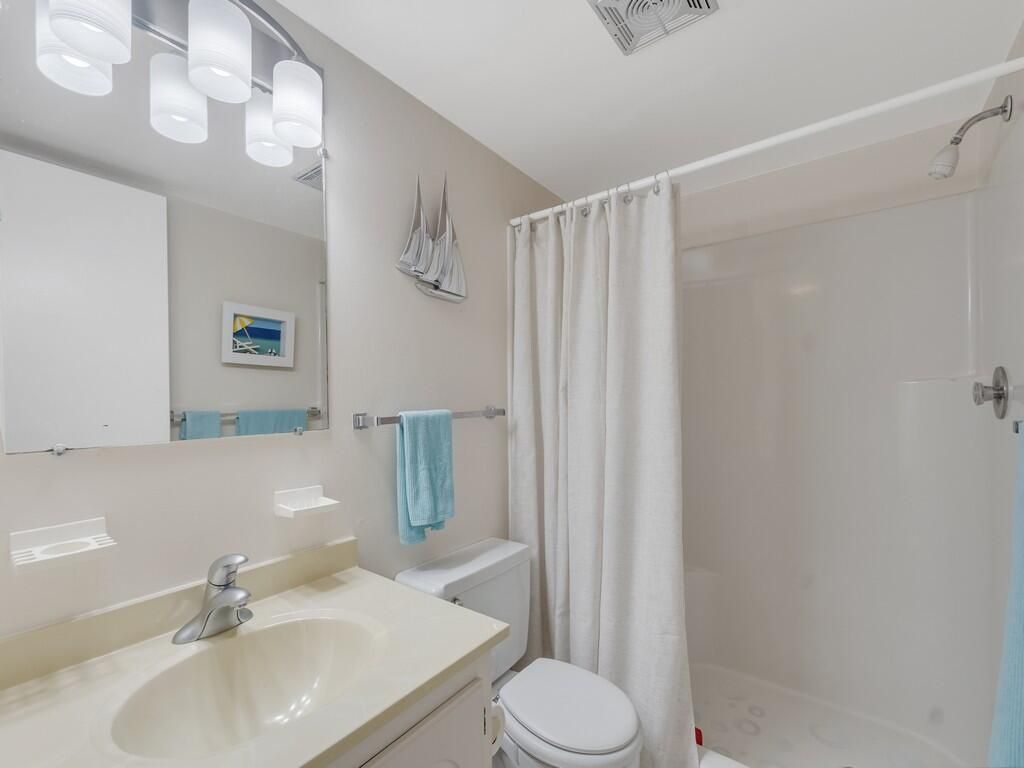 835 18th Street, Unit 206, Vero Beach, FL 32960 Photo