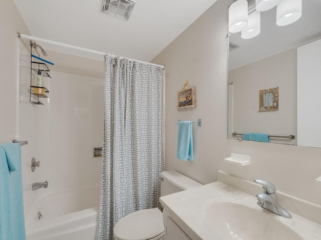 835 18th Street, Unit 206, Vero Beach, FL 32960 Photo