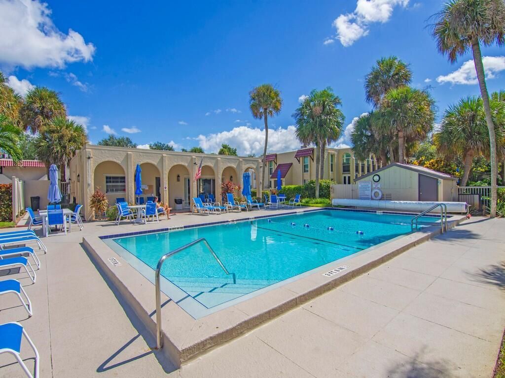 835 18th Street, Unit 206, Vero Beach, FL 32960 Photo