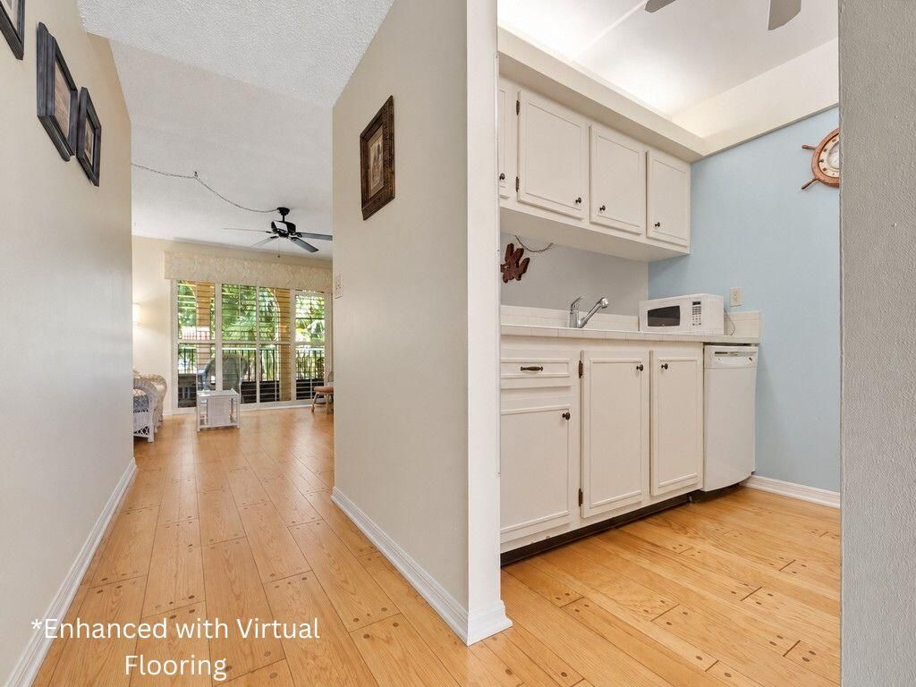 835 18th Street, Unit 206, Vero Beach, FL 32960 Photo