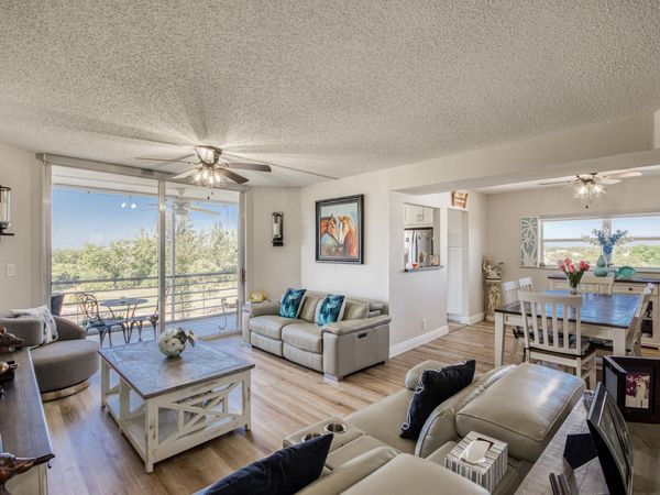 3465 Via Poinciana, Unit 606, Lake Worth, FL 33467